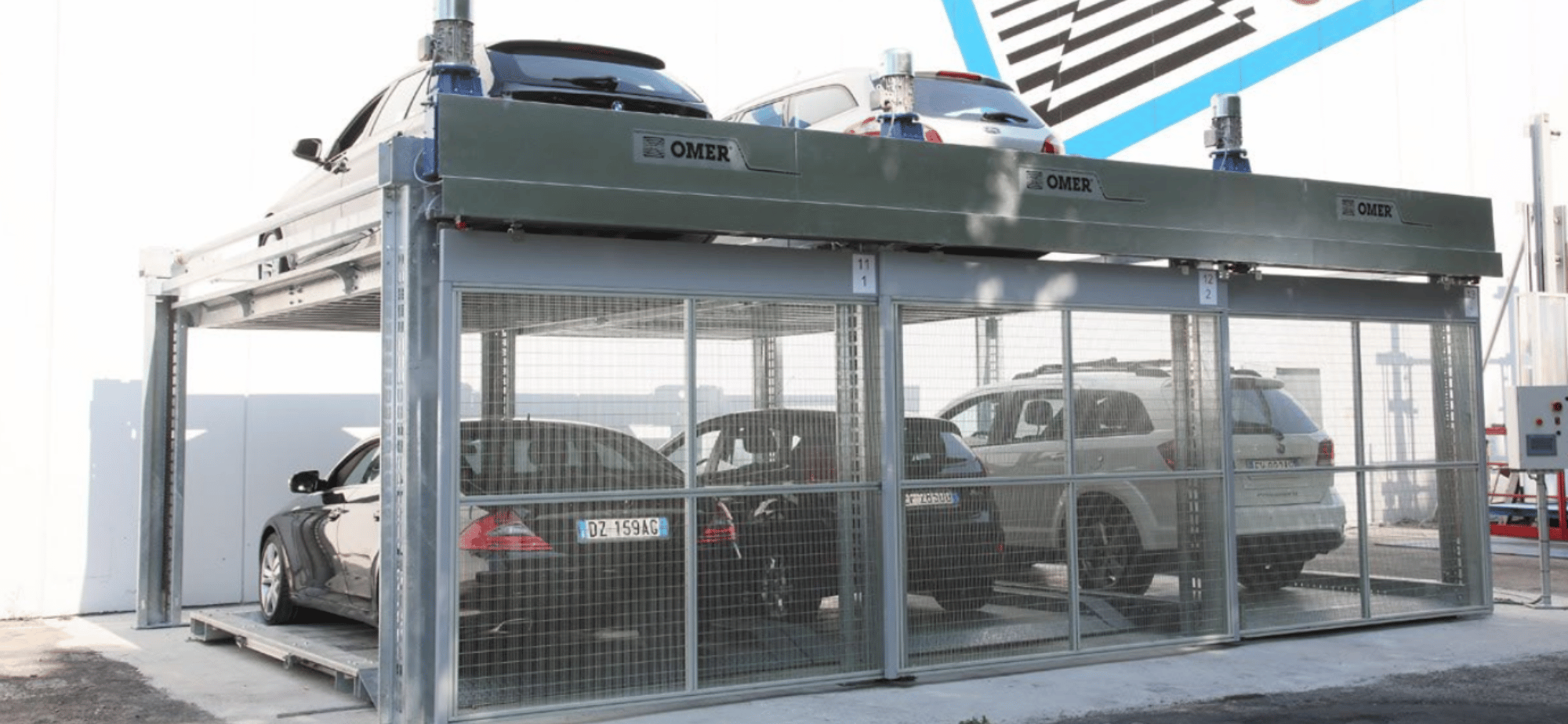 Semi-automatic car parking system for space-efficient vehicle parking